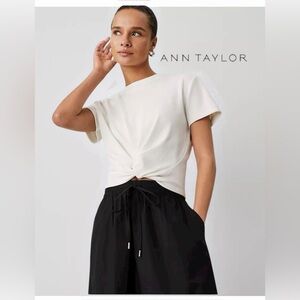 Ann Taylor white 🤍 twist front weekend short sleeved t-shirt EUC size large